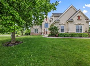 1396 Lakeridge Dr, Oconomowoc, WI 53066