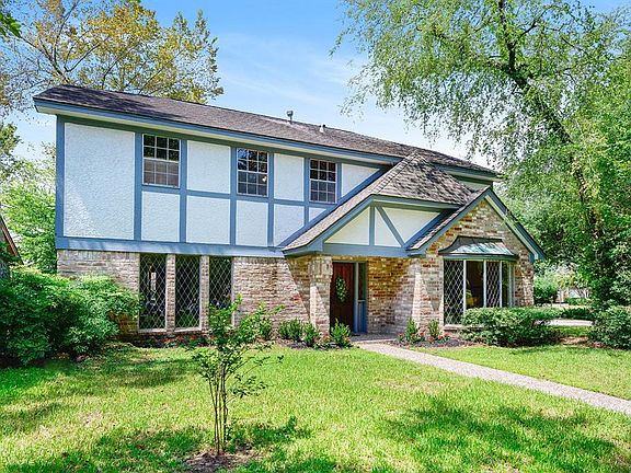 This home is on a quiet cul de sac on a large corner lot.