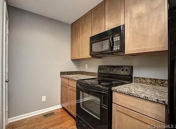 5th image of 3919 Picasso Ct