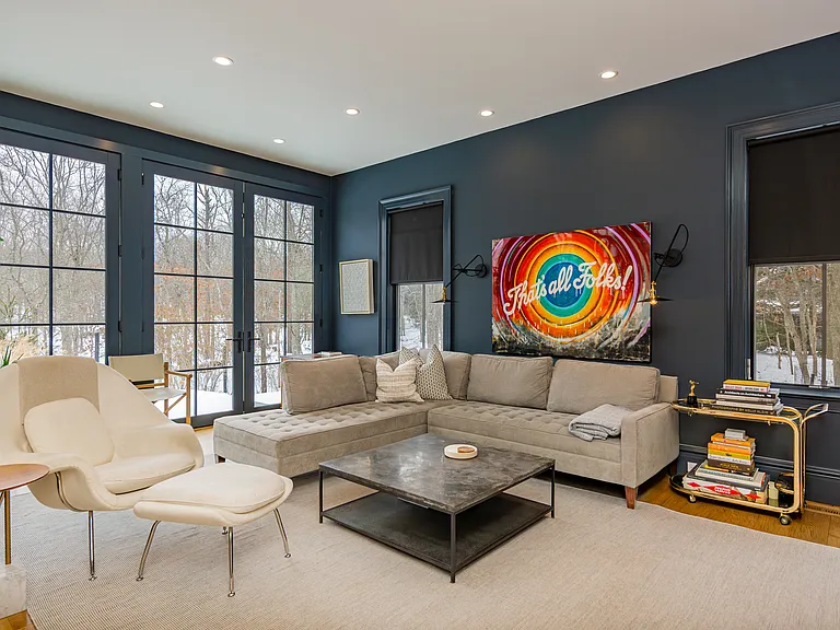 13 Hilltop Ln — Photo 4