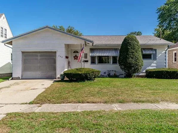 205 Goodhue St, South Beloit, IL 61080