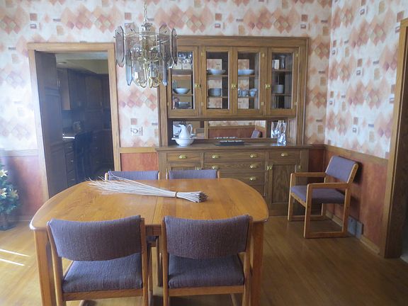 Formal dining