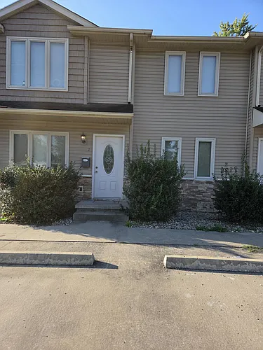 1100-1108 Duncan St Photo 1
