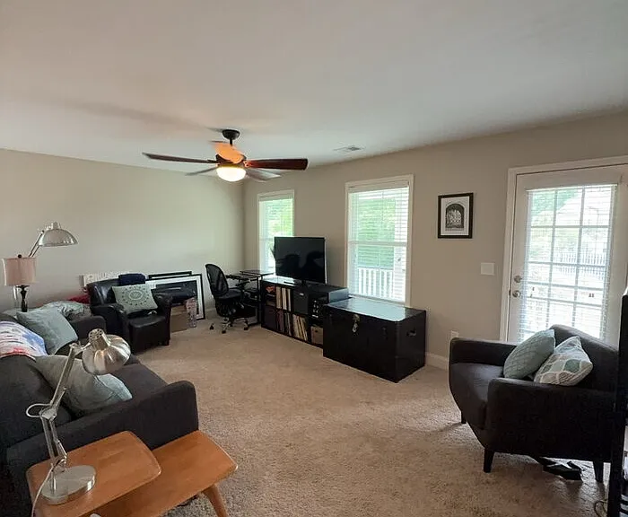 302 Pond Hill Ct — Photo 11