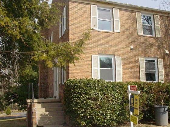 1st image of 2528 Doverhill Ct