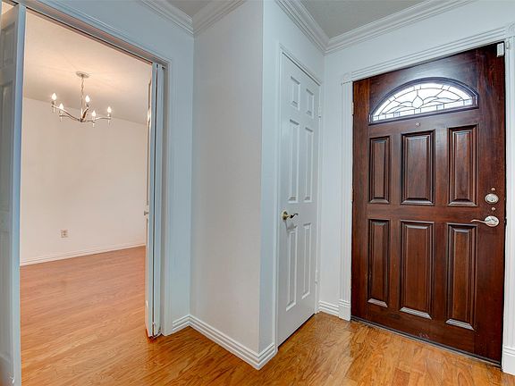 5th image of 17108 Beaver Springs Dr #8