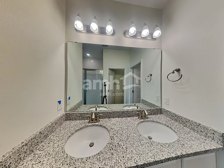 2458 Ixora Ct — Photo 17
