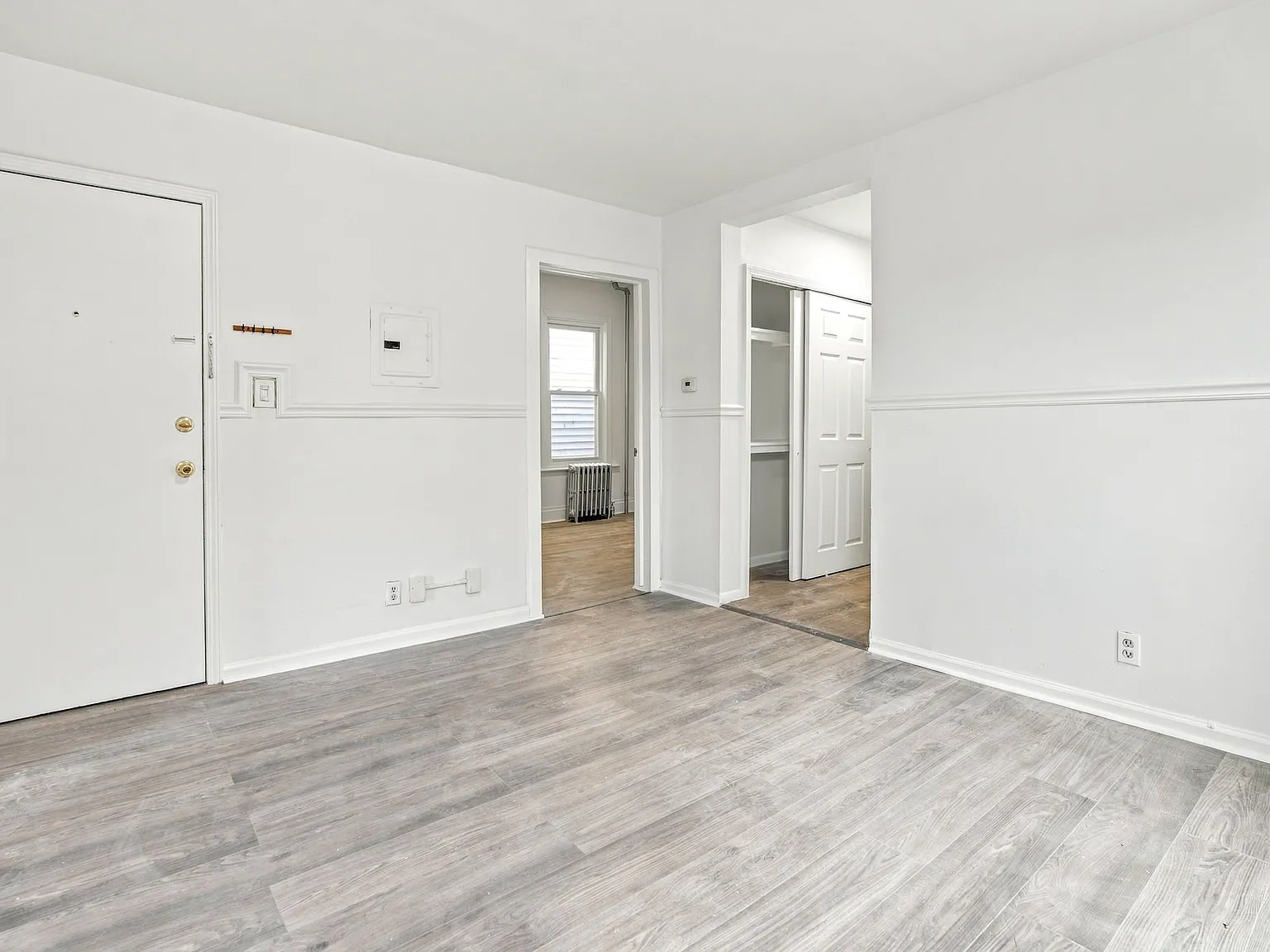 3 bed, $2,550 — Photo 2