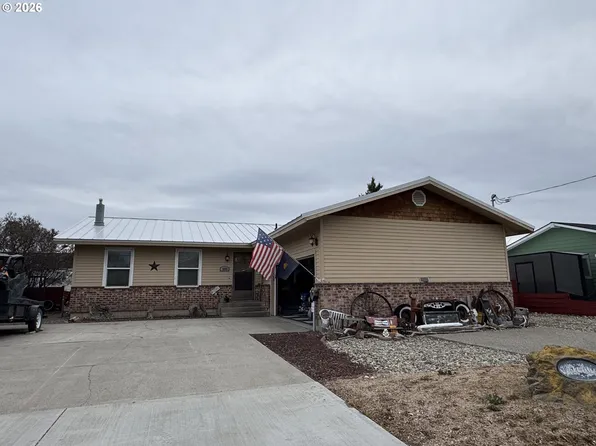 1060 D St, Baker City, OR 97814