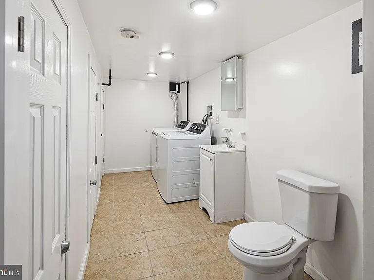 1940 N Marshall St #1 — Photo 10