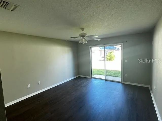 17 Eastgate Ln — Photo 11