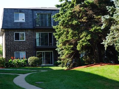 9409 Bay Colony Dr UNIT 406, Des Plaines, IL, 60016