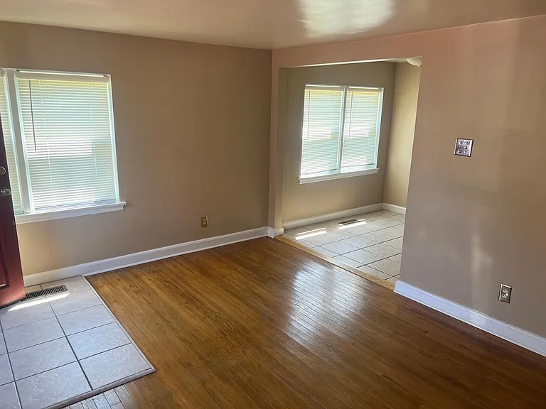 112 Meredith St — Photo 6
