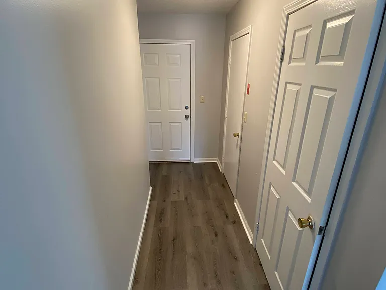 1535 Dixwell Ave #6 — Photo 3