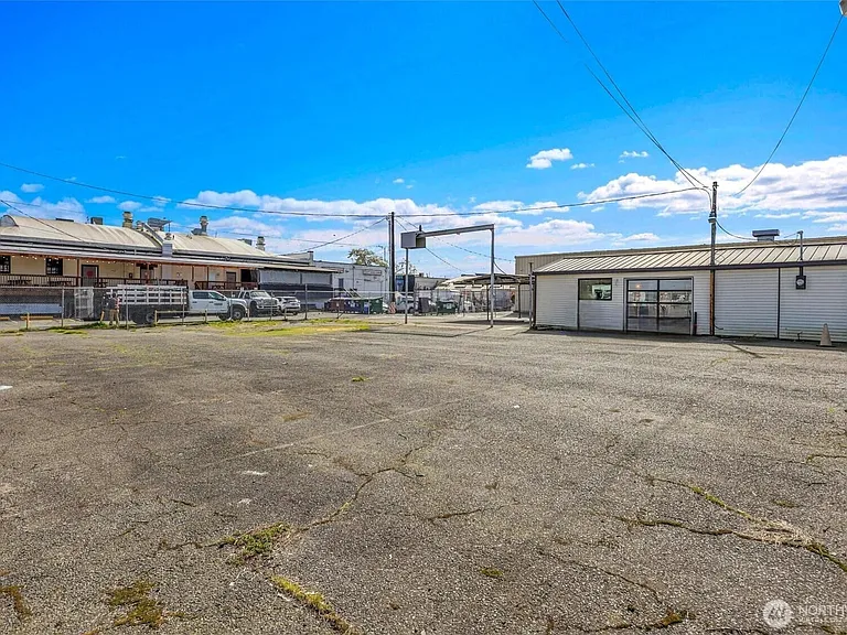Fully Fenced with 3 Gates