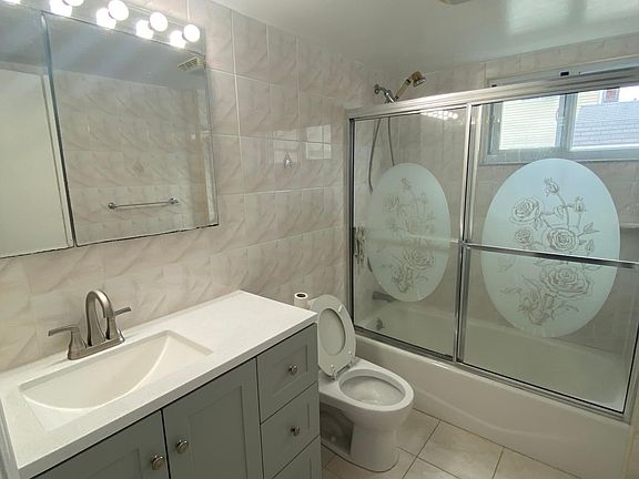 5th image of 2614 8th Ave Floor 1