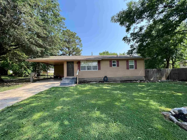 714 W 7th St, Rector, AR 72461