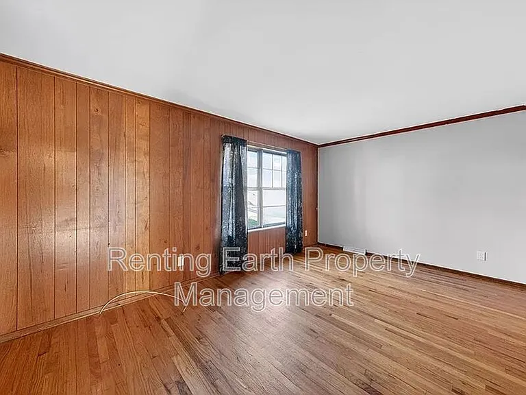 8908 Scottdale Ave — Photo 15