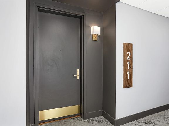 3rd image of 218 W Kingsley St #211