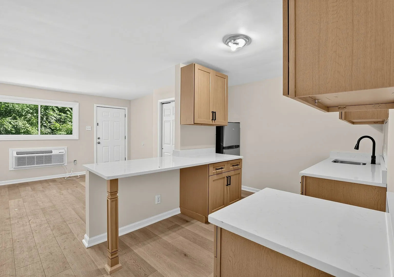 Renovated 2BR in Runnemede | Parking + W/D Hookups — Photo 3