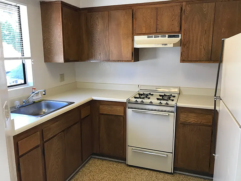 209 W Cota St — Photo 17