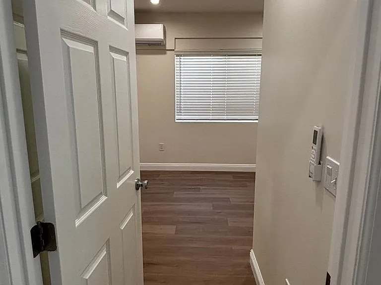 124-126 S Marengo Ave #124-D — Photo 11