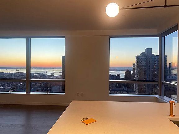 4th image of 1 City Point #59A