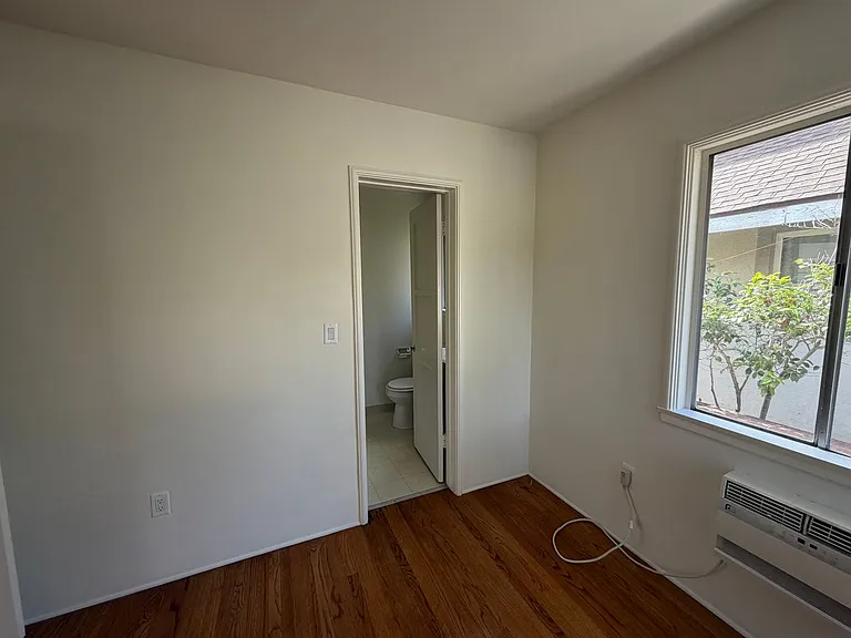 788 S Marengo Ave — Photo 13