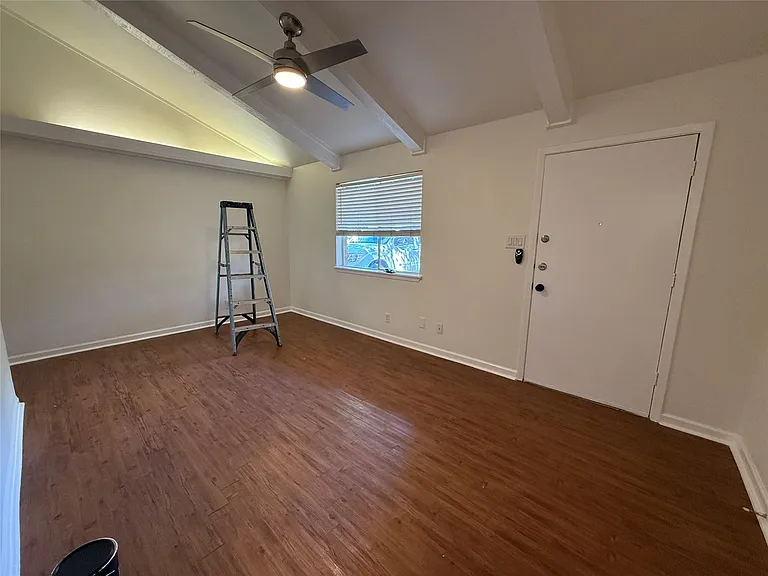 6710 Circle South Rd #B — Photo 4
