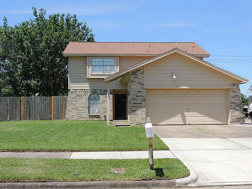 1st image of 3200 Sandpiper Dr