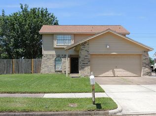 3200 Sandpiper Dr, Baytown, TX 77521