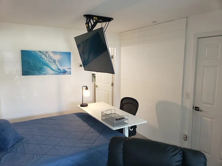 237 S Clementine St #8 — Photo 6
