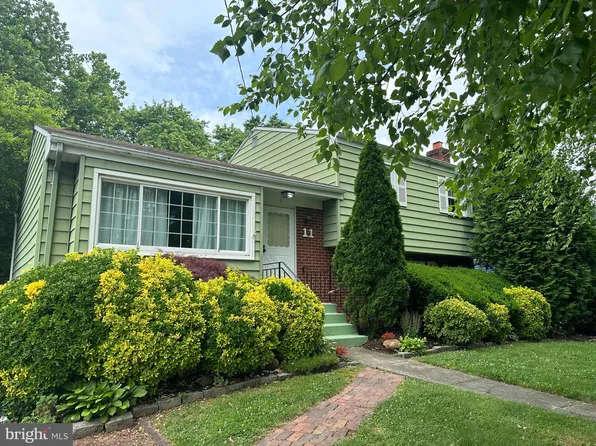 11 Albans Ave, Ewing, NJ 08618