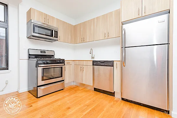 Rented by MySpaceNYC | media 53