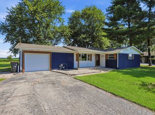556 E 1000 N, Fortville, IN 46040