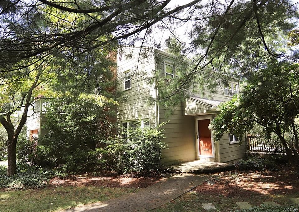 1st image of 251 Benedict Ave