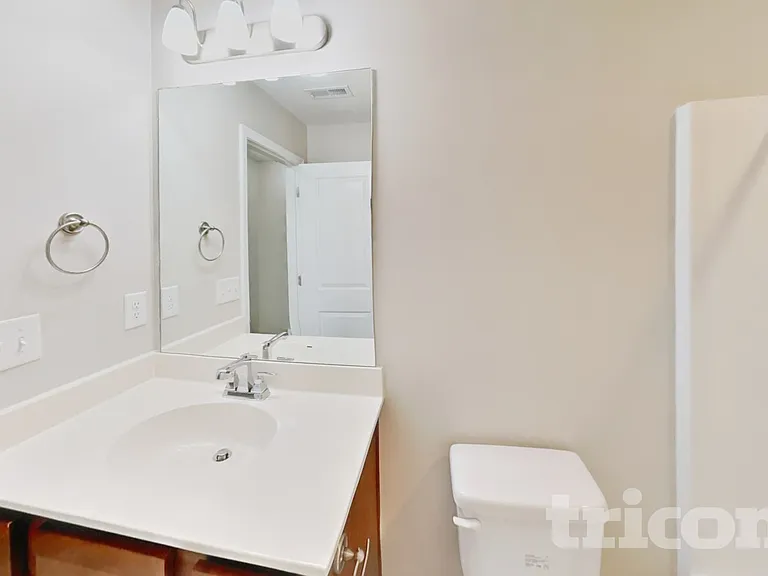 305 Woodfern Ct — Photo 17
