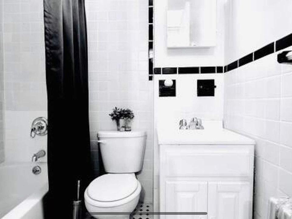 2nd image of 328 W 44th St #44G