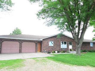 1742 320th St, Ryan, IA 52330