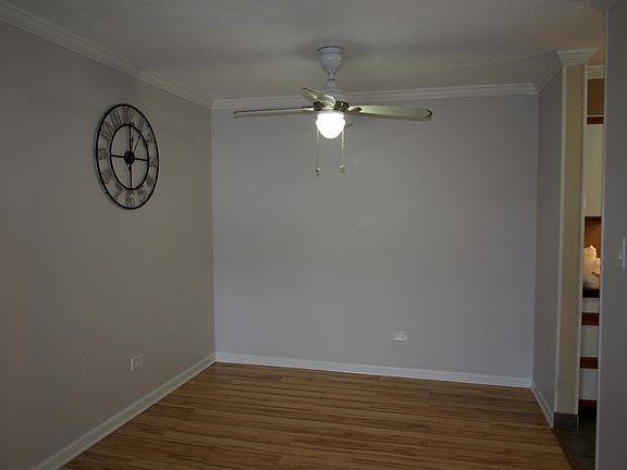 3rd image of 6111 Knollwood Dr #303