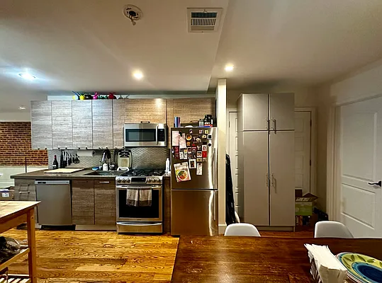 Rented by Corcoran | media 22