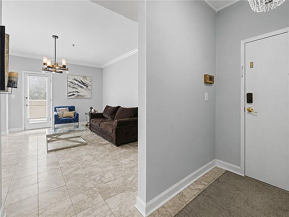 2nd image of 2161 Peachtree Rd NE