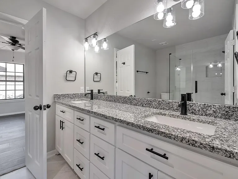7312 Main St — Photo 16