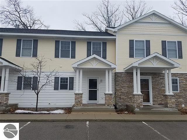 1st image of 1443 Newport St #8