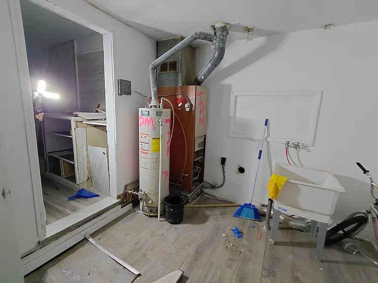 2621 Churchill Ave — Photo 3