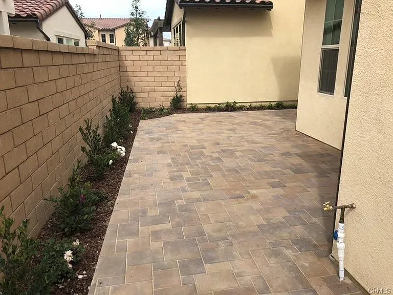 90 Lavender — Photo 18