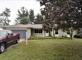 207 Parkshore Dr, Battle Creek, MI 49014