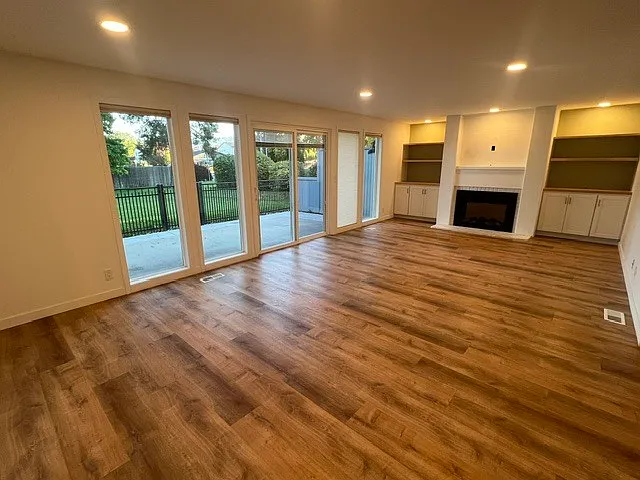 200 W Redfish Ln