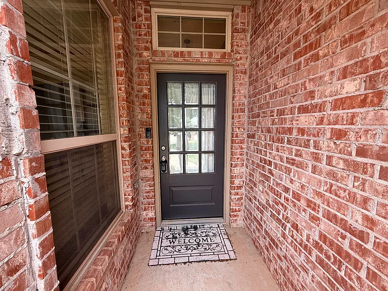 19132 Cottonwood Ct — Photo 3