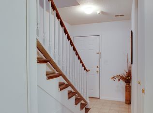 1622 Valley Rd, Champaign, IL 61820